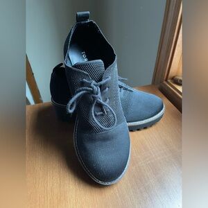 Torrid Women's 9.5 WW Stretch Knit Black Oxford Shoes